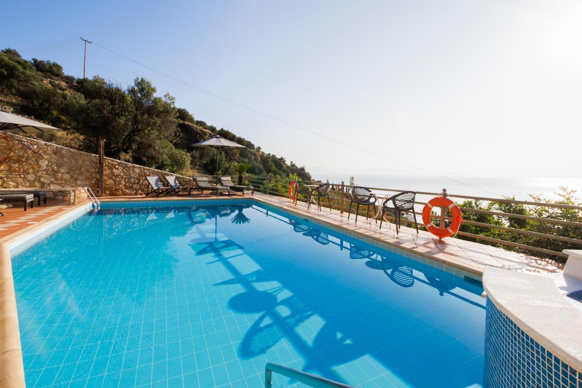 Blue Horizon Suites Paralio Astros Ngoại thất bức ảnh