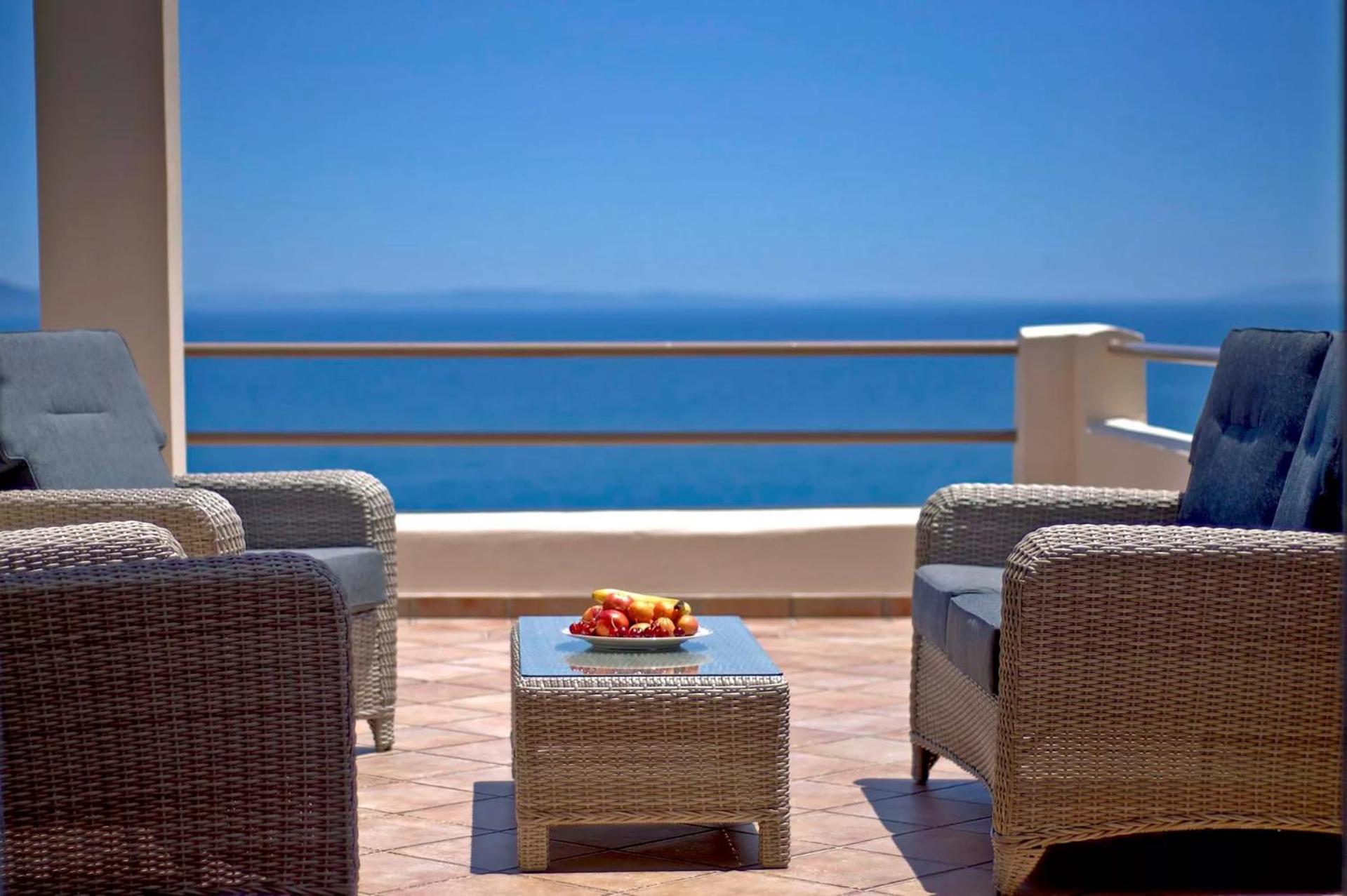 Blue Horizon Suites Paralio Astros Ngoại thất bức ảnh