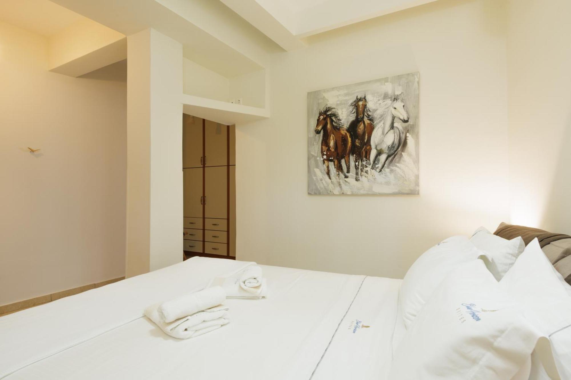 Blue Horizon Suites Paralio Astros Ngoại thất bức ảnh